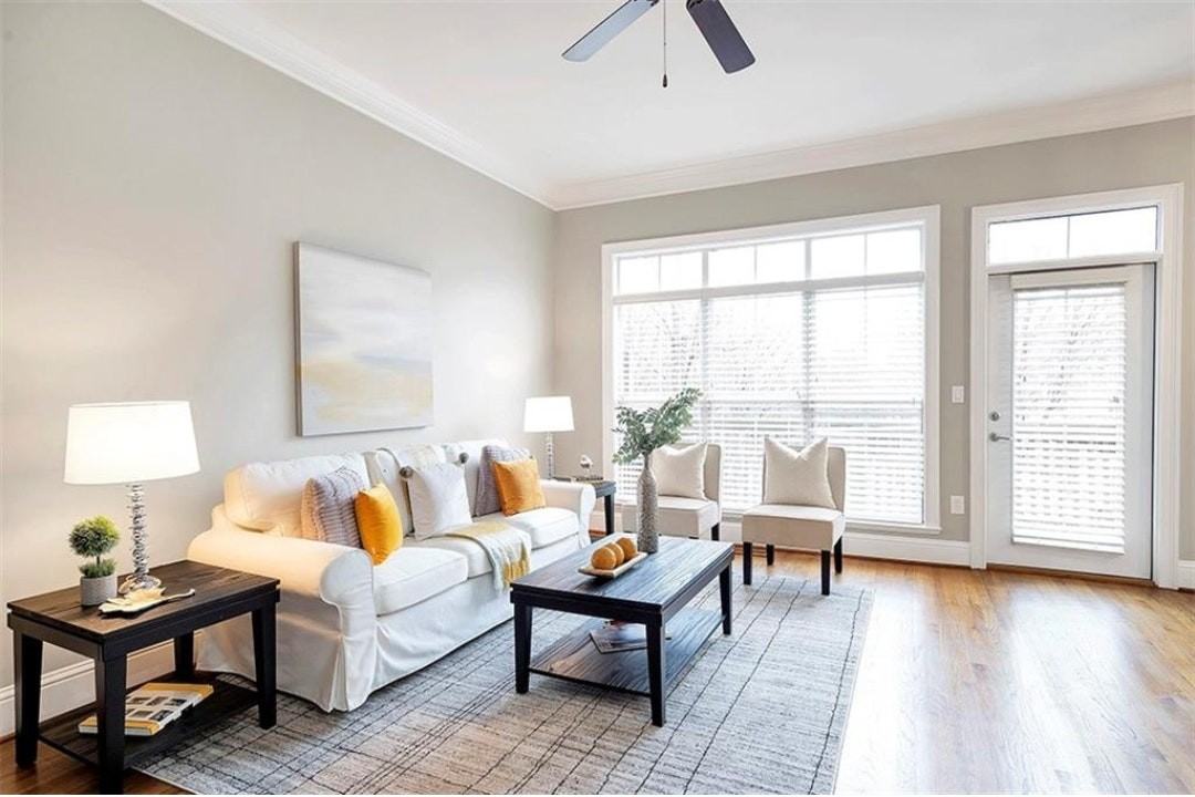 5408 Glenridge Cove Northeast - Photo 2 of 25