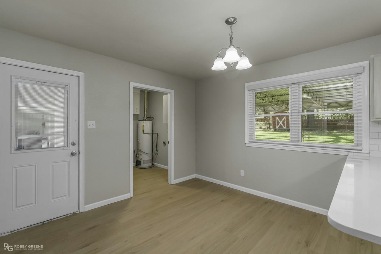 1045 Ridgewood Drive - Photo 2 of 36