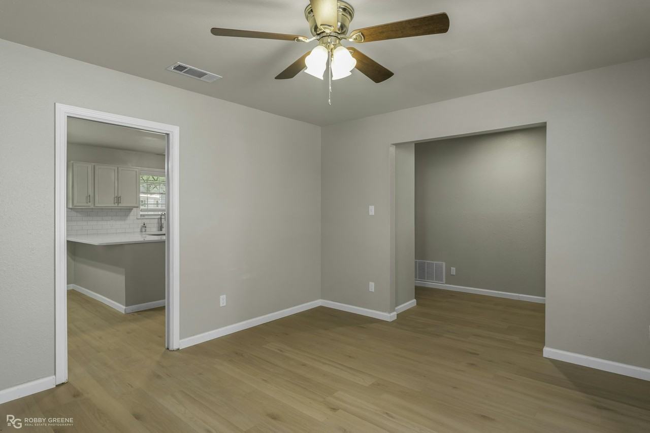 1045 Ridgewood Drive - Photo 7 of 36