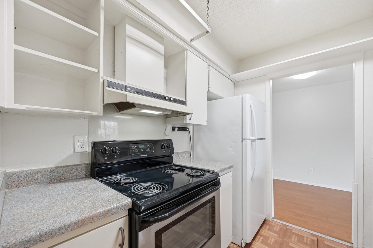 4845 Cedar Springs RoadUnit 267 #1 - Photo 4 of 38