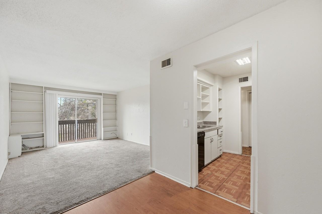 4845 Cedar Springs RoadUnit 267 #1 - Photo 6 of 38