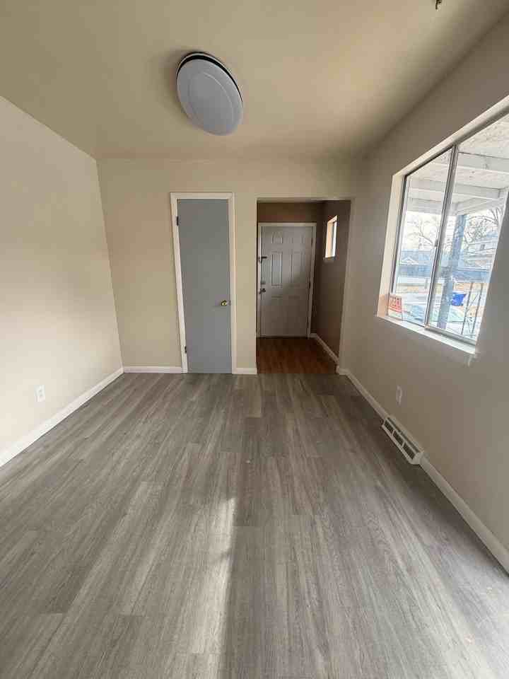 1541 12th St, Unit 1 - Photo 4 of 15