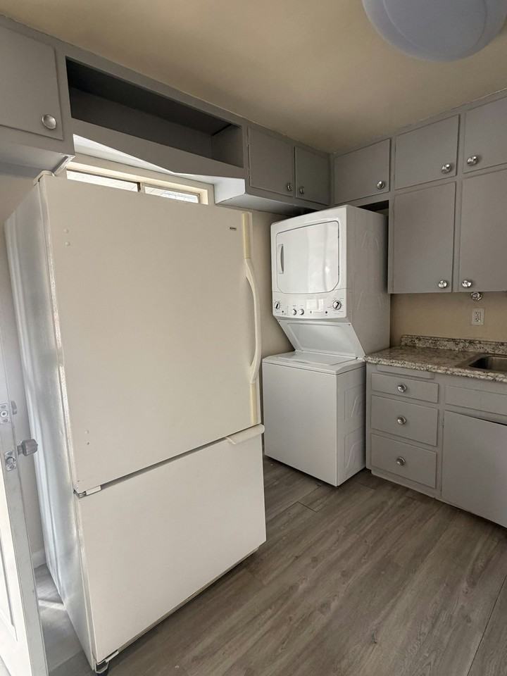 1541 12th St, Unit 1 - Photo 5 of 15