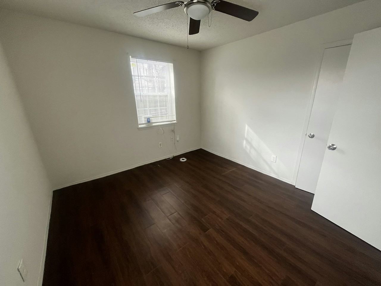 907 North Indiana Avenue, Unit 907 - Photo 6 of 15