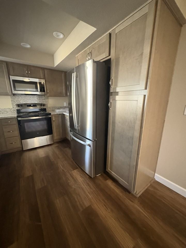 5095 W Kadota Ave #1 - Photo 6 of 23