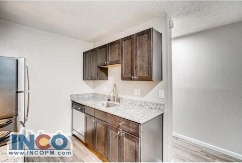 1641 Ingalls St #4 - Photo 5 of 31