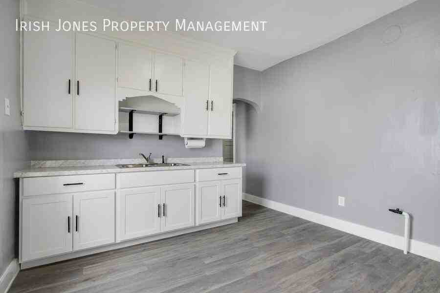 1514 William St #1 - Photo 3 of 15