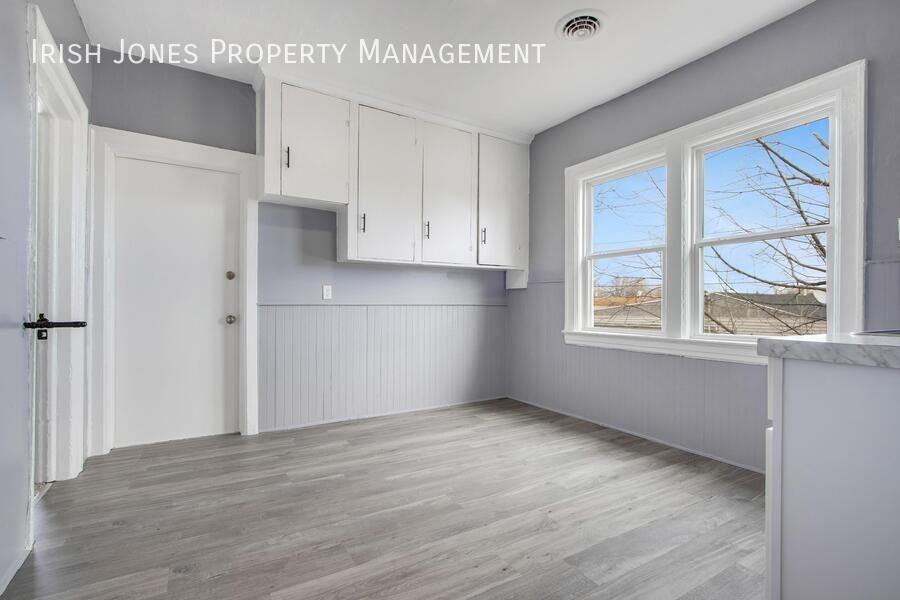 1514 William St #2 - Photo 2 of 14