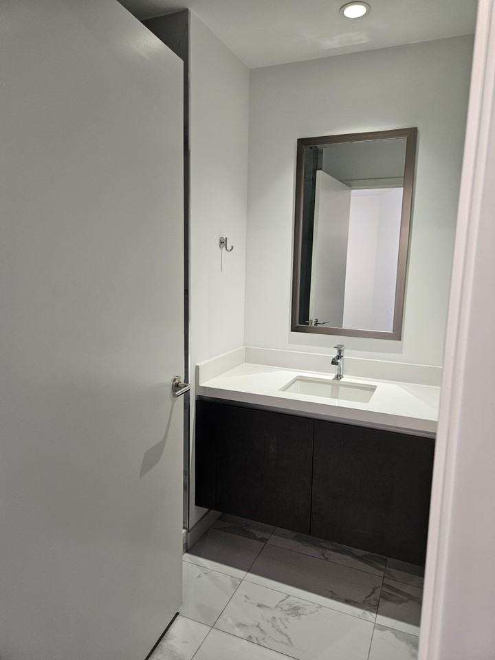 851 Northeast 1st Avenueunit 4000 #4000 - Photo 6 of 30