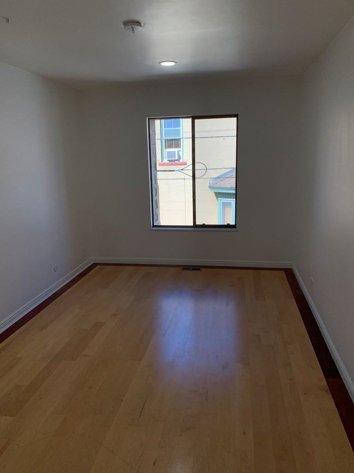 120 G St #4 - Photo 4 of 9