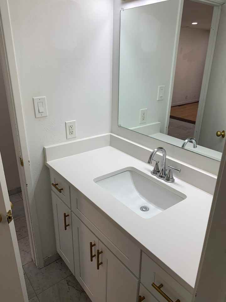 120 G St #4 - Photo 5 of 9