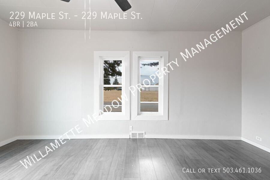 229 Ne Maple St #229MAPLEST - Photo 6 of 43