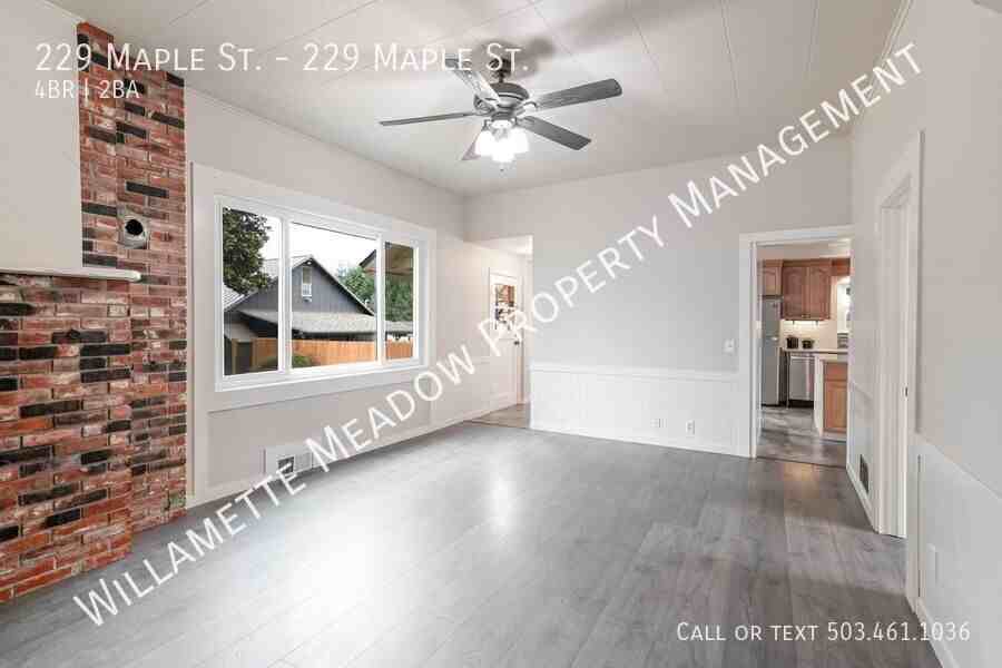 229 Ne Maple St #229MAPLEST - Photo 7 of 43