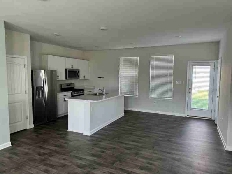 81 Pepperwood Dr - Photo 3 of 16