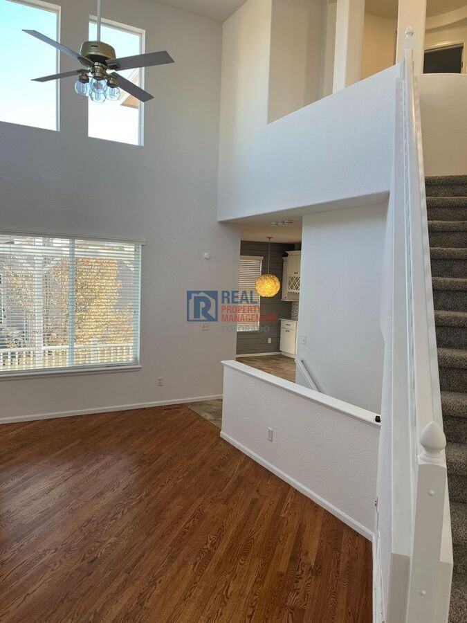 10670 Evondale St - Photo 4 of 27