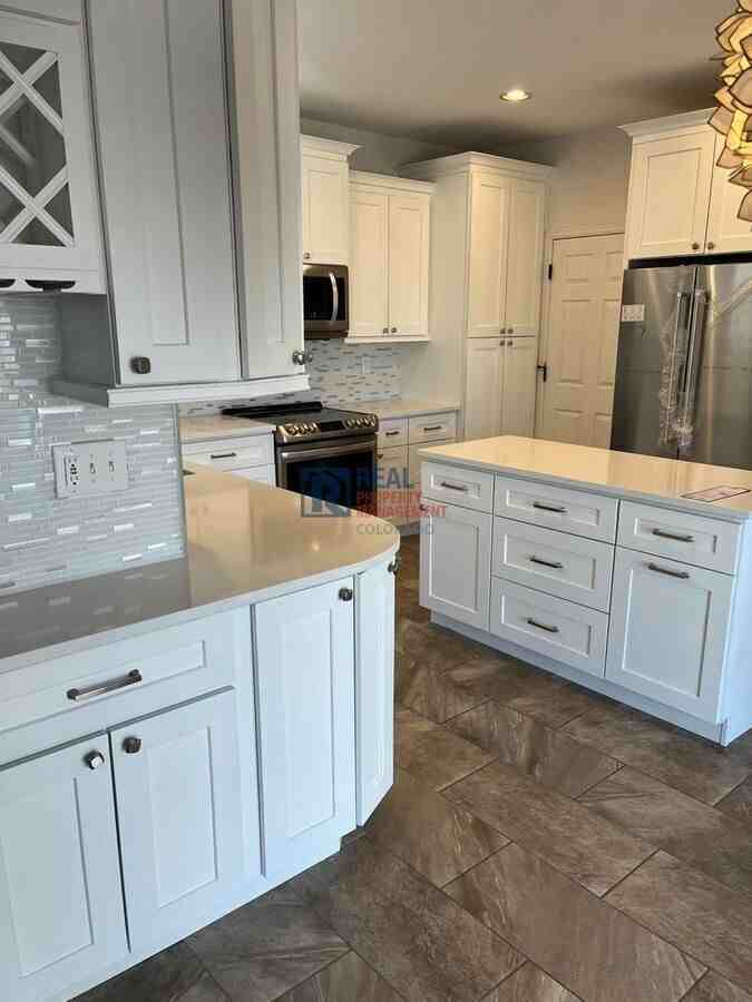 10670 Evondale St - Photo 5 of 27