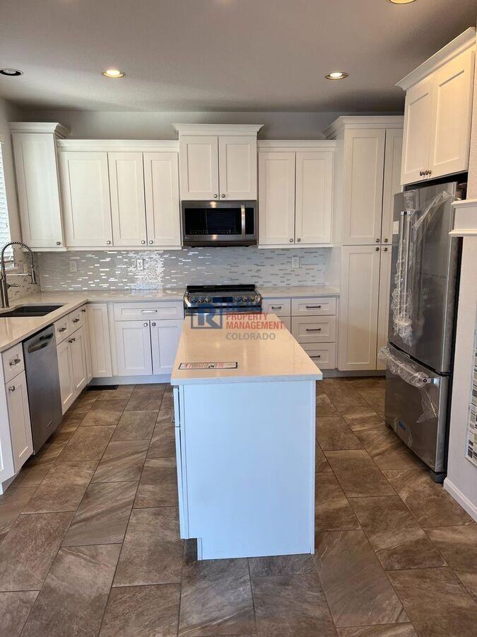 10670 Evondale St - Photo 6 of 27