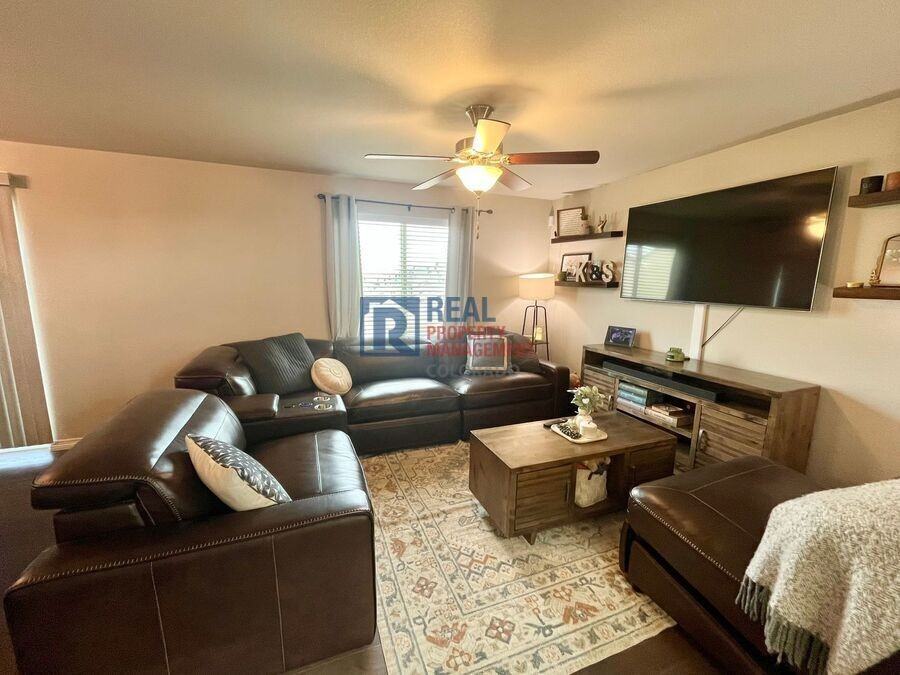 10982 Rowley Dr - Photo 3 of 18