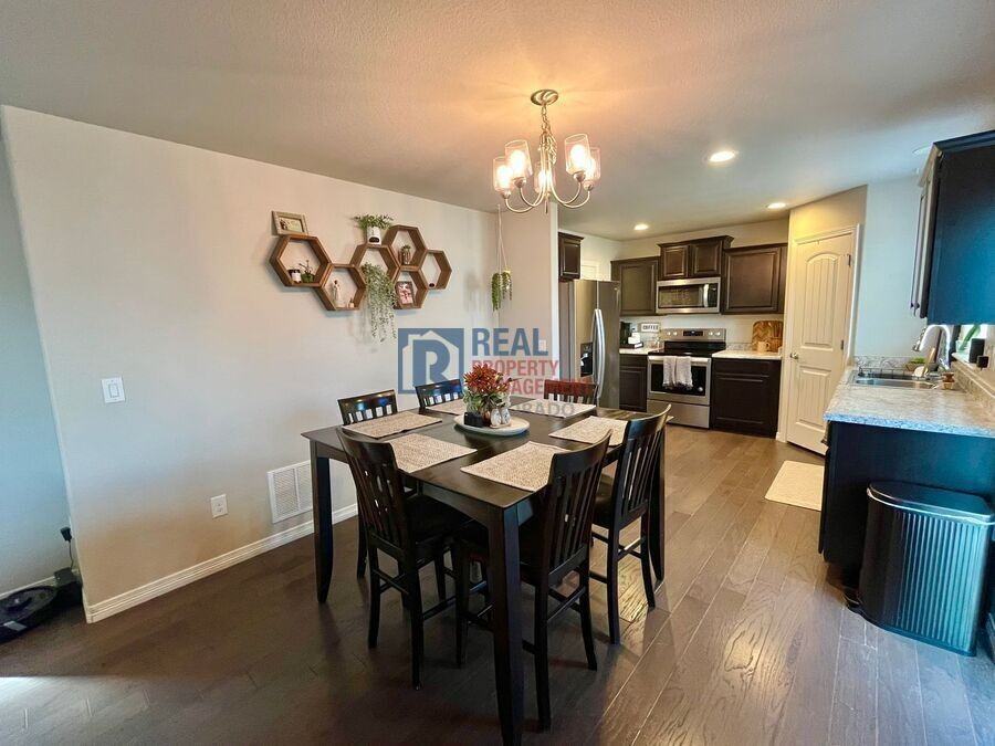 10982 Rowley Dr - Photo 5 of 18