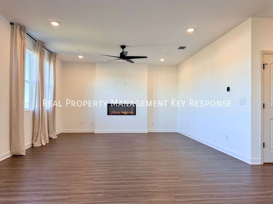 8386 Turnbull Dr - Photo 2 of 28