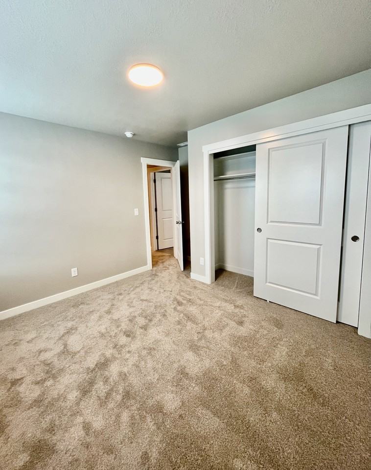 5072 W Elmfield Way #1 - Photo 4 of 20