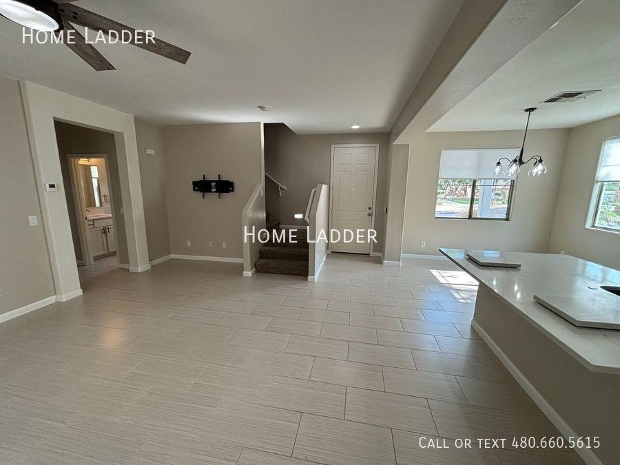 105 E Palomino Dr - Photo 4 of 29