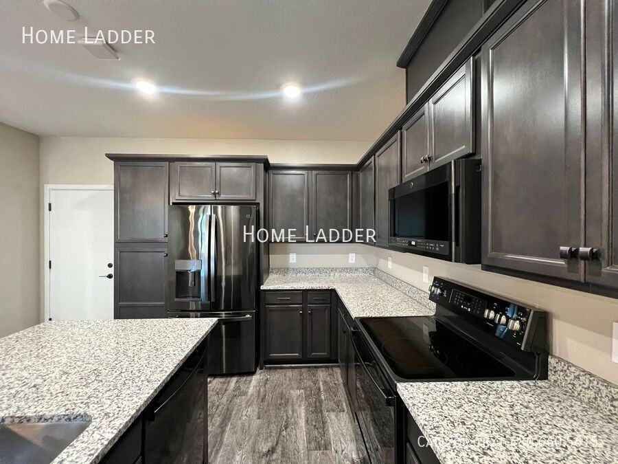 779 E Doral Ave #102 - Photo 7 of 25