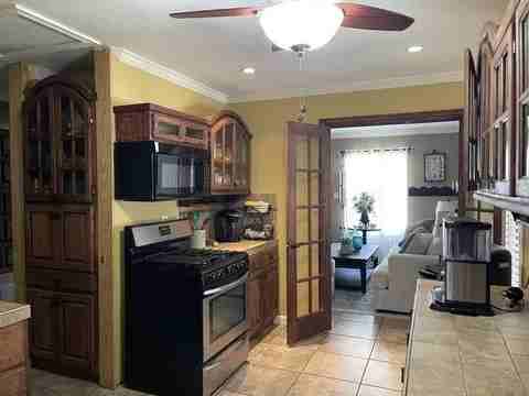 815 W 6th St - Photo 6 of 18