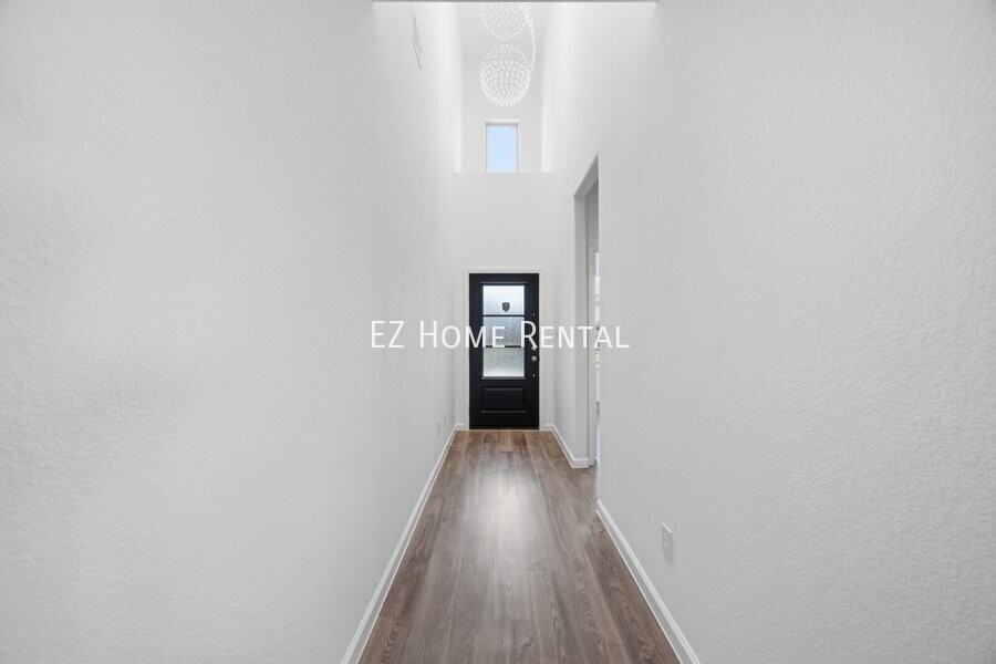 32319 Melbrooke Dr - Photo 3 of 29