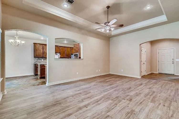 3054 Pine Valley Dr - Photo 4 of 20