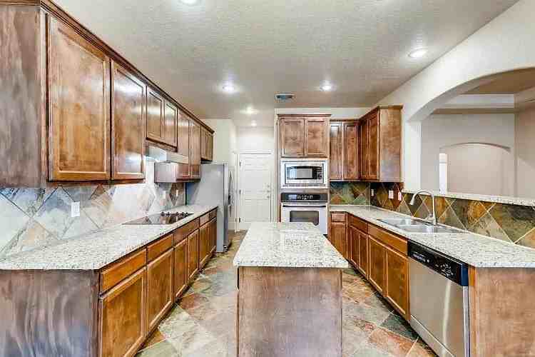 3054 Pine Valley Dr - Photo 7 of 20