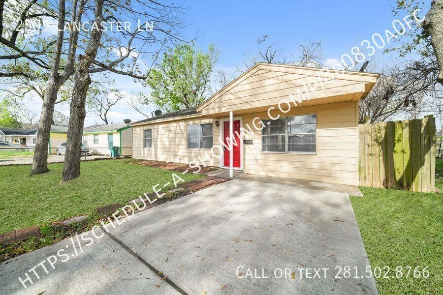 2509 Lancaster Ln - Photo 2 of 12