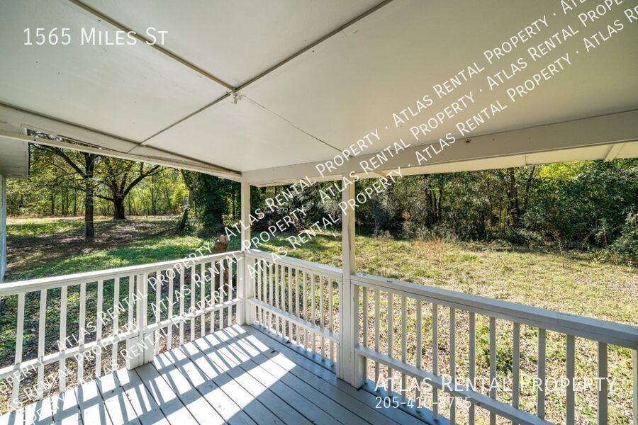 1565 Miles St - Photo 7 of 25