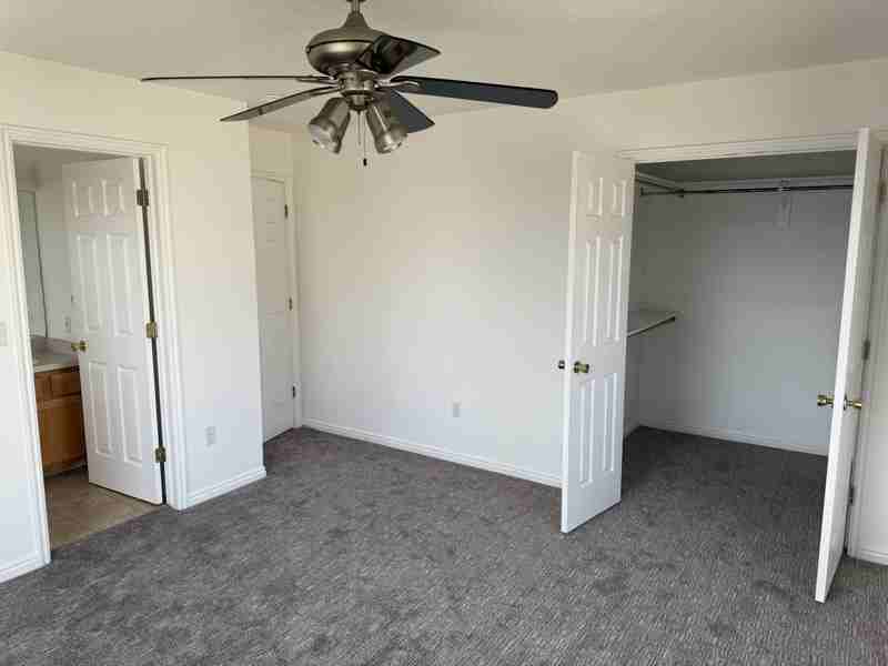 2330 Nw - Photo 4 of 7