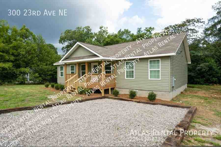 300 23rd Ave Ne - Photo 3 of 20