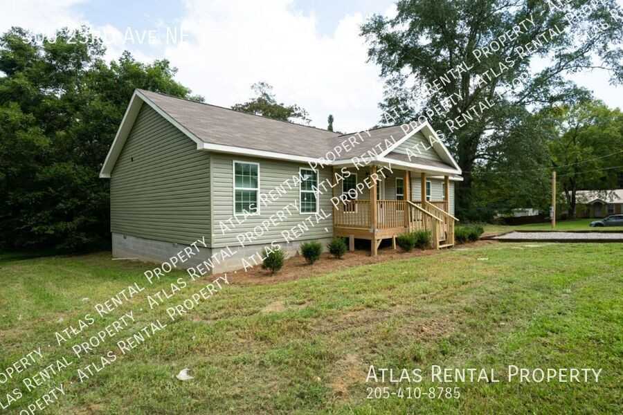 300 23rd Ave Ne - Photo 5 of 20