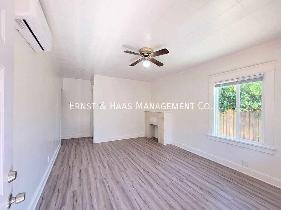 2068 Linden Ave - Photo 2 of 16