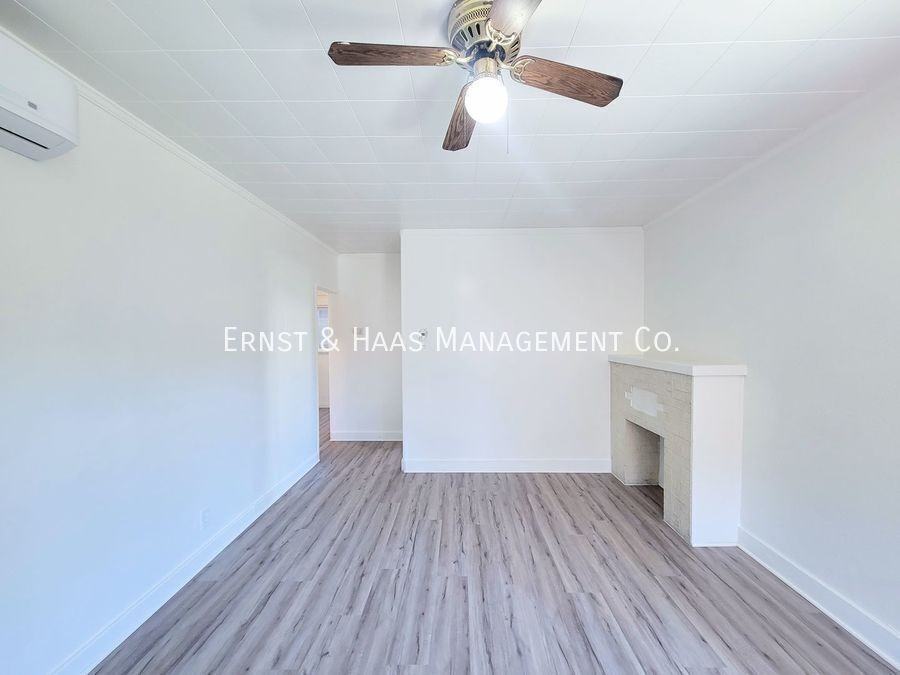 2068 Linden Ave - Photo 3 of 16