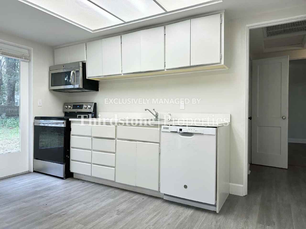 4626 Westfield Rd - Photo 5 of 19