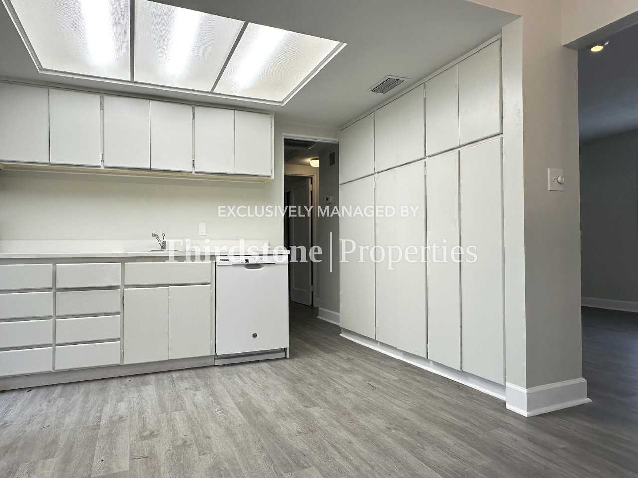 4626 Westfield Rd - Photo 6 of 19