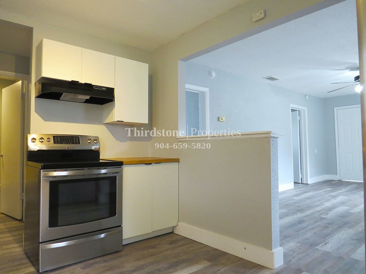 1225 E 14th St - Photo 7 of 22