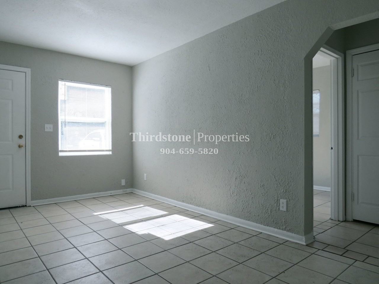 2837 W 6th St - Photo 2 of 16