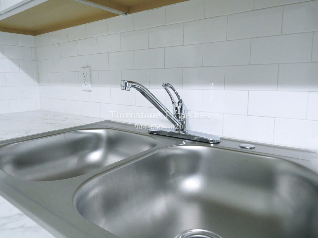 2837 W 6th St - Photo 4 of 16