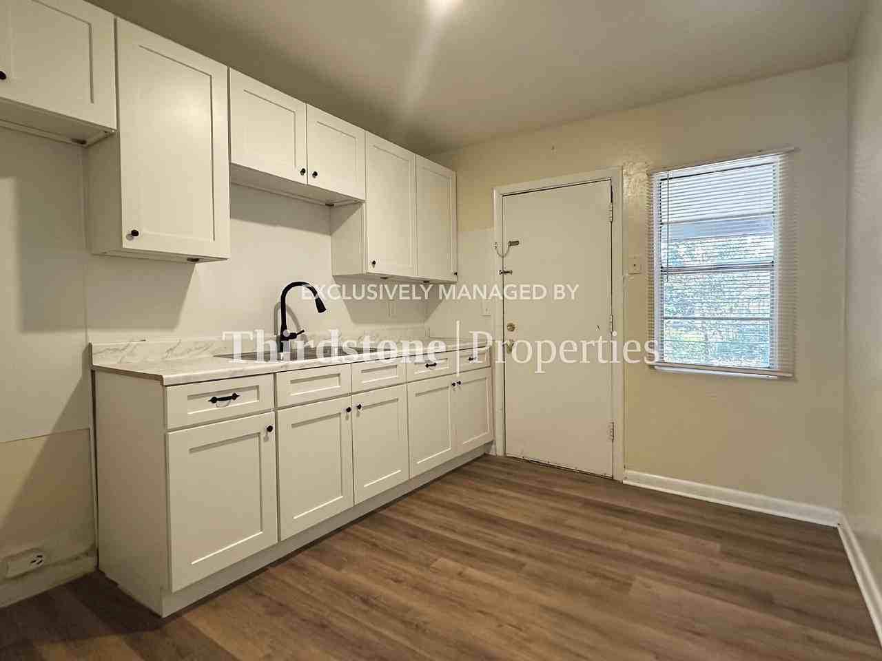 5502 Plymouth St - Photo 3 of 14