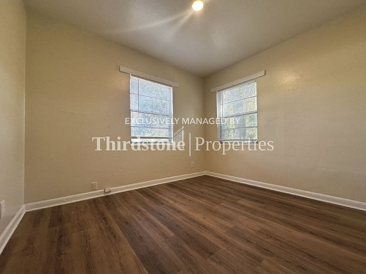 5502 Plymouth St - Photo 7 of 14