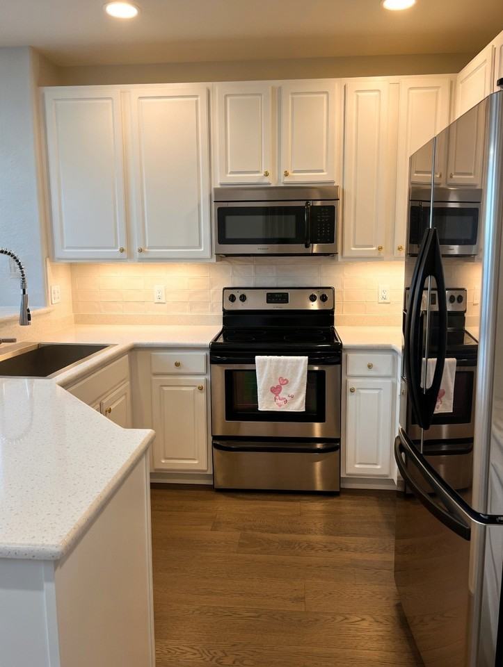 8165 Pacific Beach Dr - Photo 4 of 17