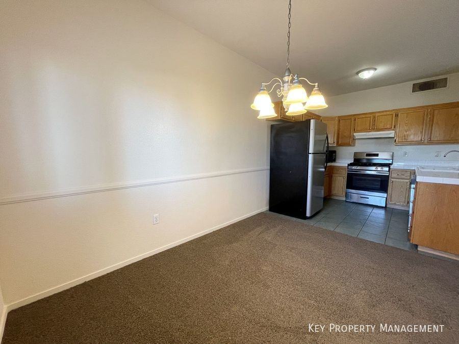 2110 Los Feliz St #1074 - Photo 6 of 21