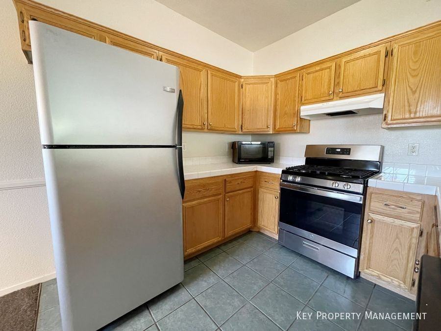 2110 Los Feliz St #1074 - Photo 7 of 21