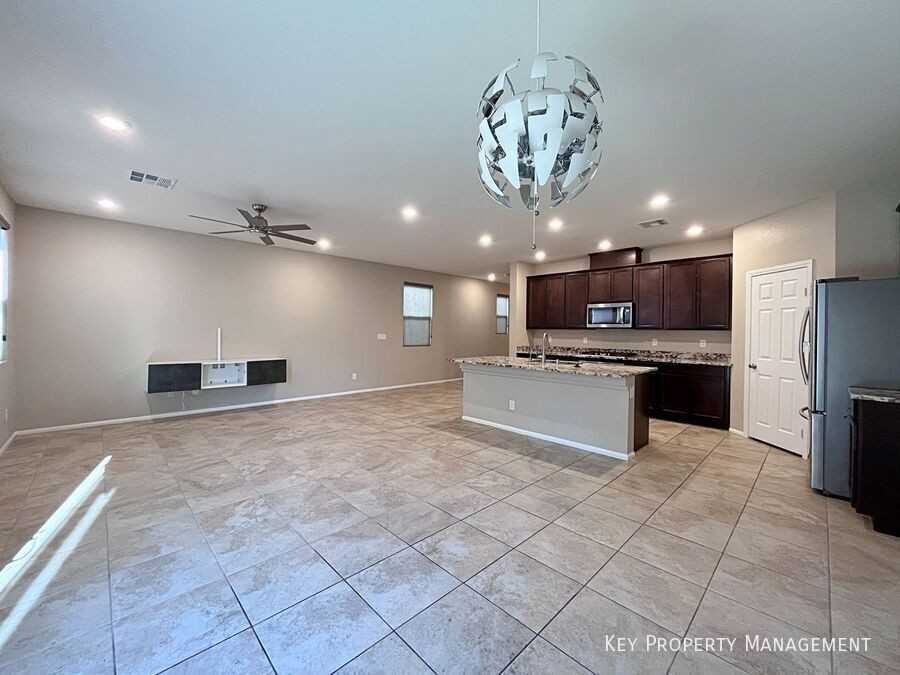 5587 Lushan St - Photo 6 of 25