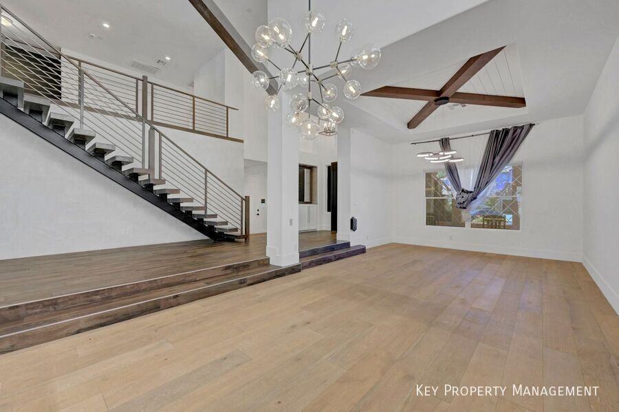 304 Kingsclear Ct - Photo 2 of 22